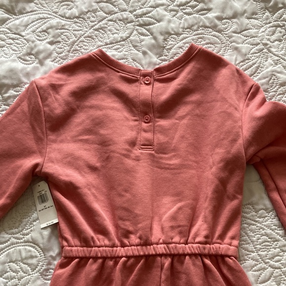 New! Long sleeve romper with 2 button on the back! - Picture 3 of 4